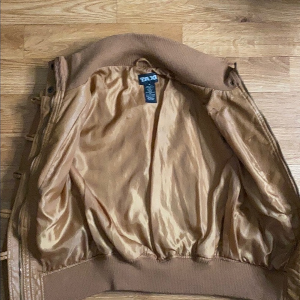Leather jacket - Picture 2 of 4